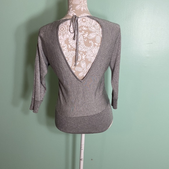 Backless gray silver V neck sweater top - Picture 2 of 2